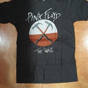 New medium black Pink Floyd t shirt